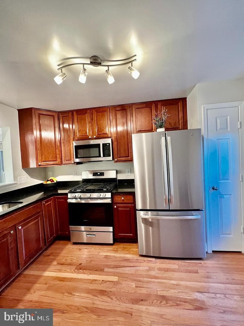 23930 Catawba Hill Drive photo 4