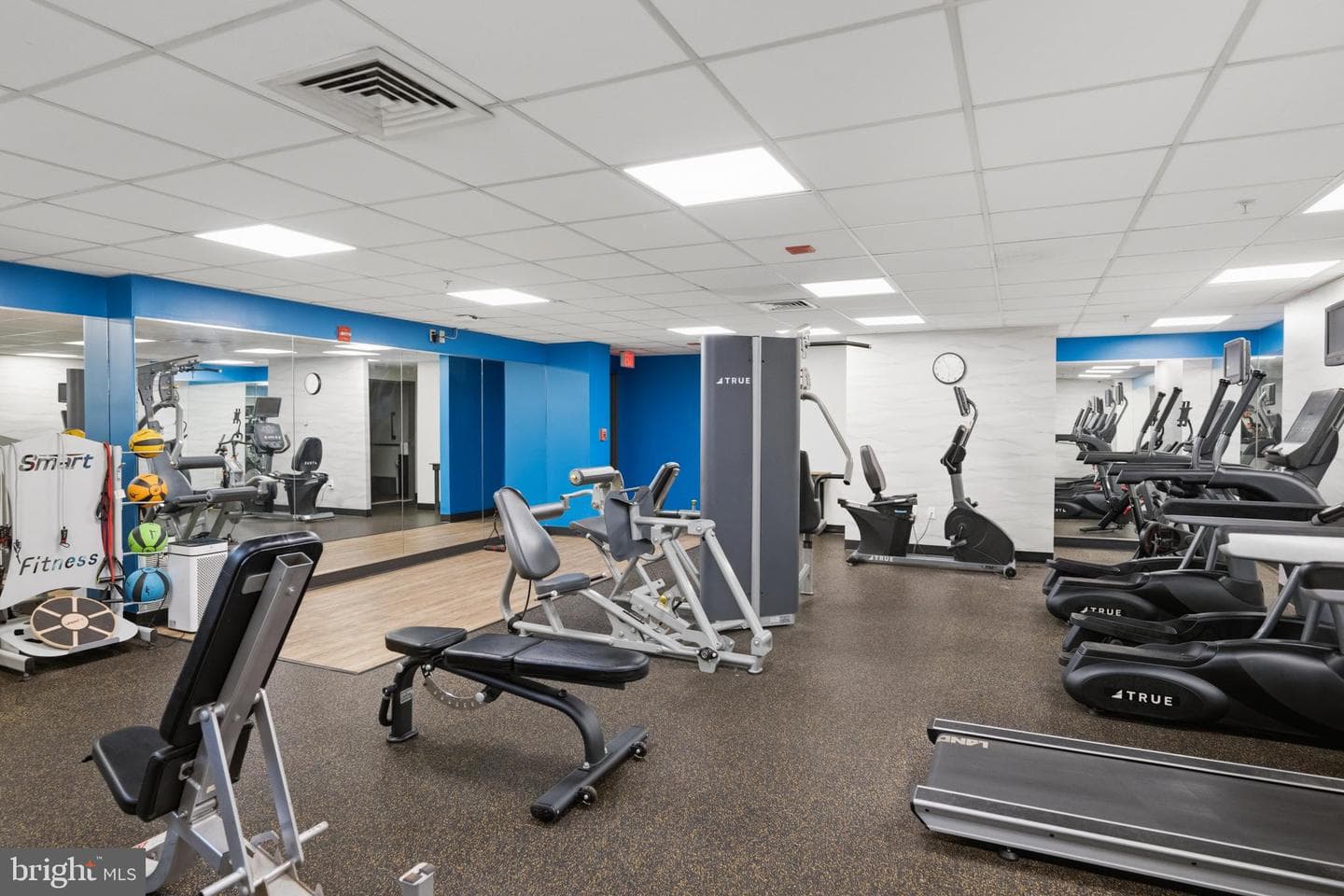 7111 Woodmont Avenue #709 photo 38
