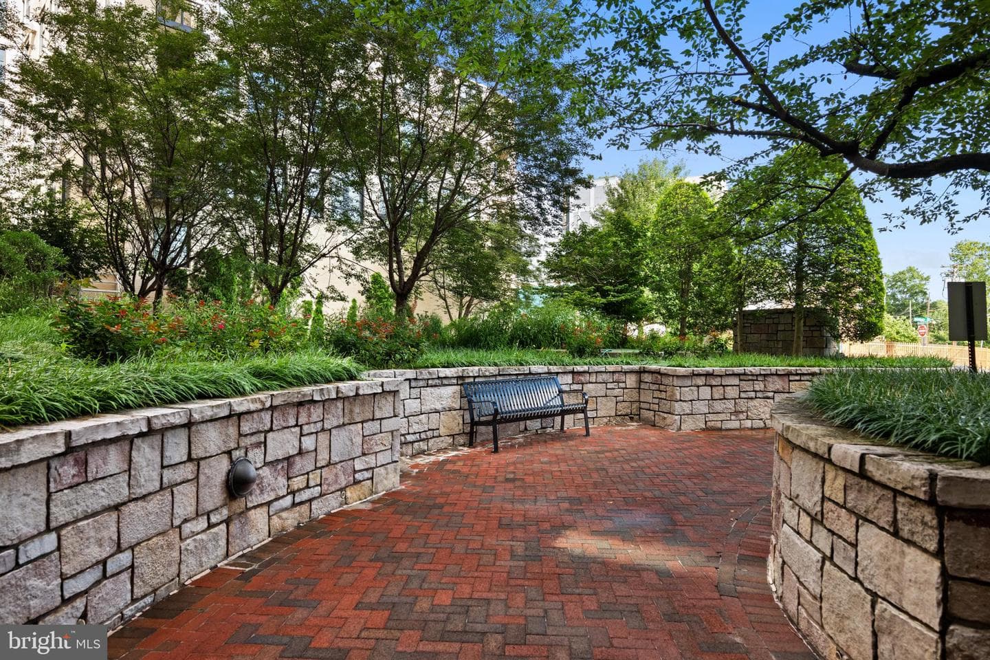 7111 Woodmont Avenue #709 photo 41