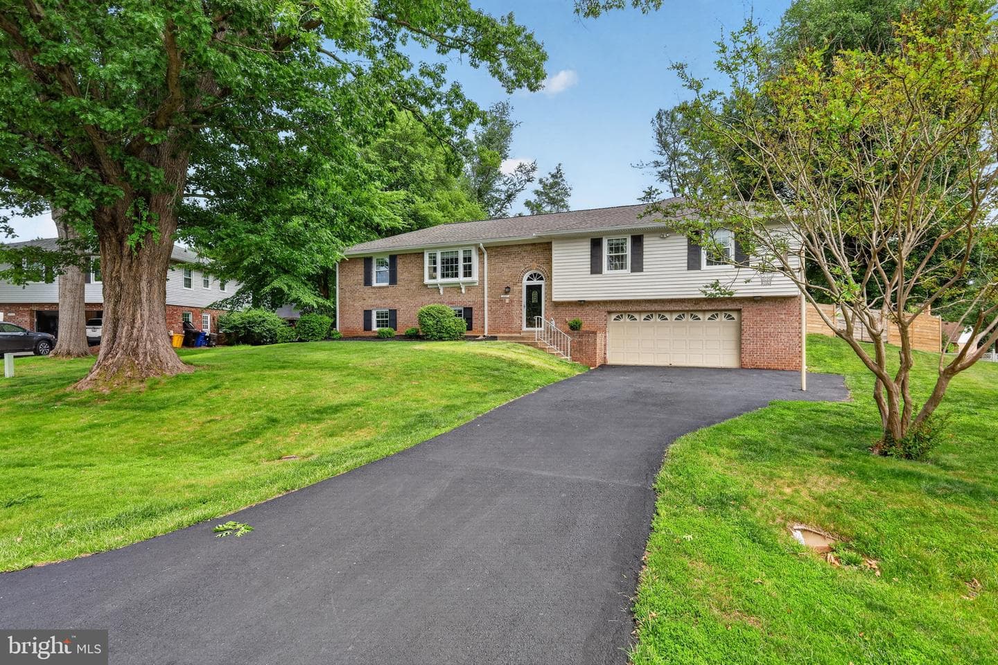 17617 Prince Edward Drive photo 3