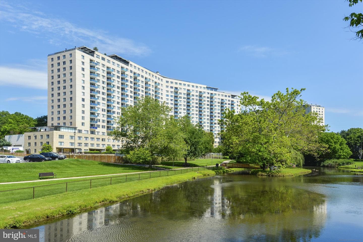 10401 Grosvenor Place #406, Rockville