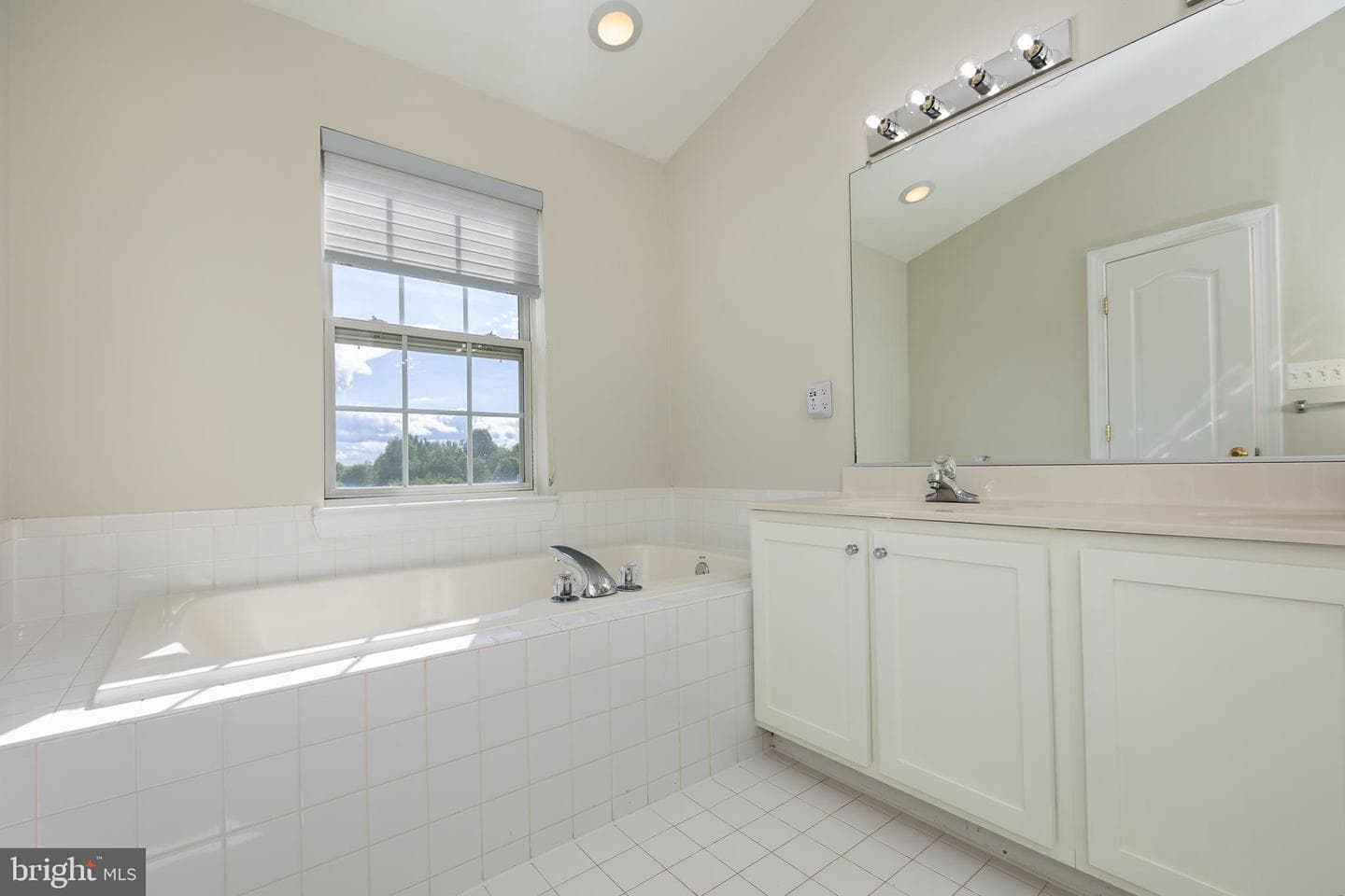 584 Orchard Ridge Drive #200 photo 45