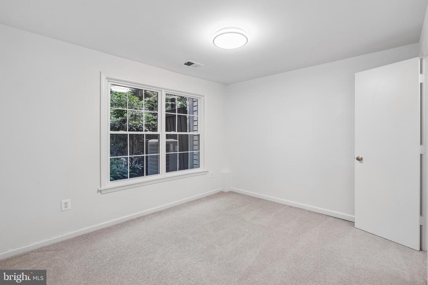 2 Tivoli Lake Court photo 33