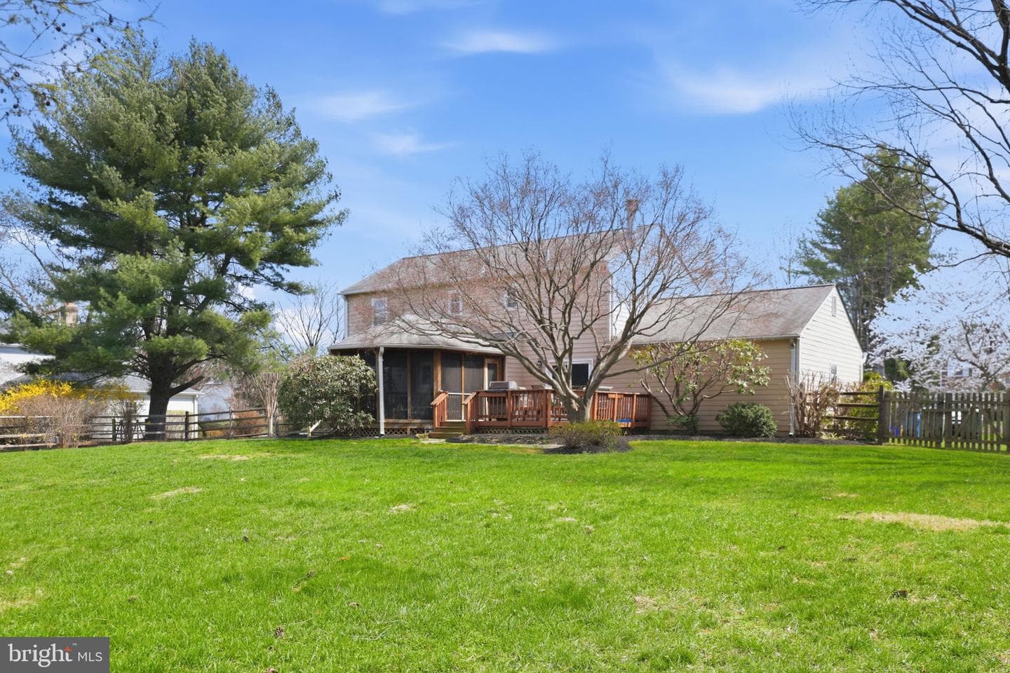 13524 Straw Bale photo 38