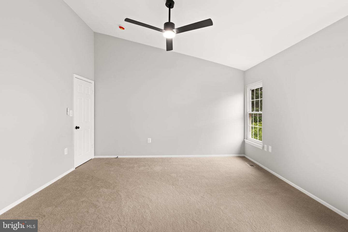 405 Amberfield Lane photo 27
