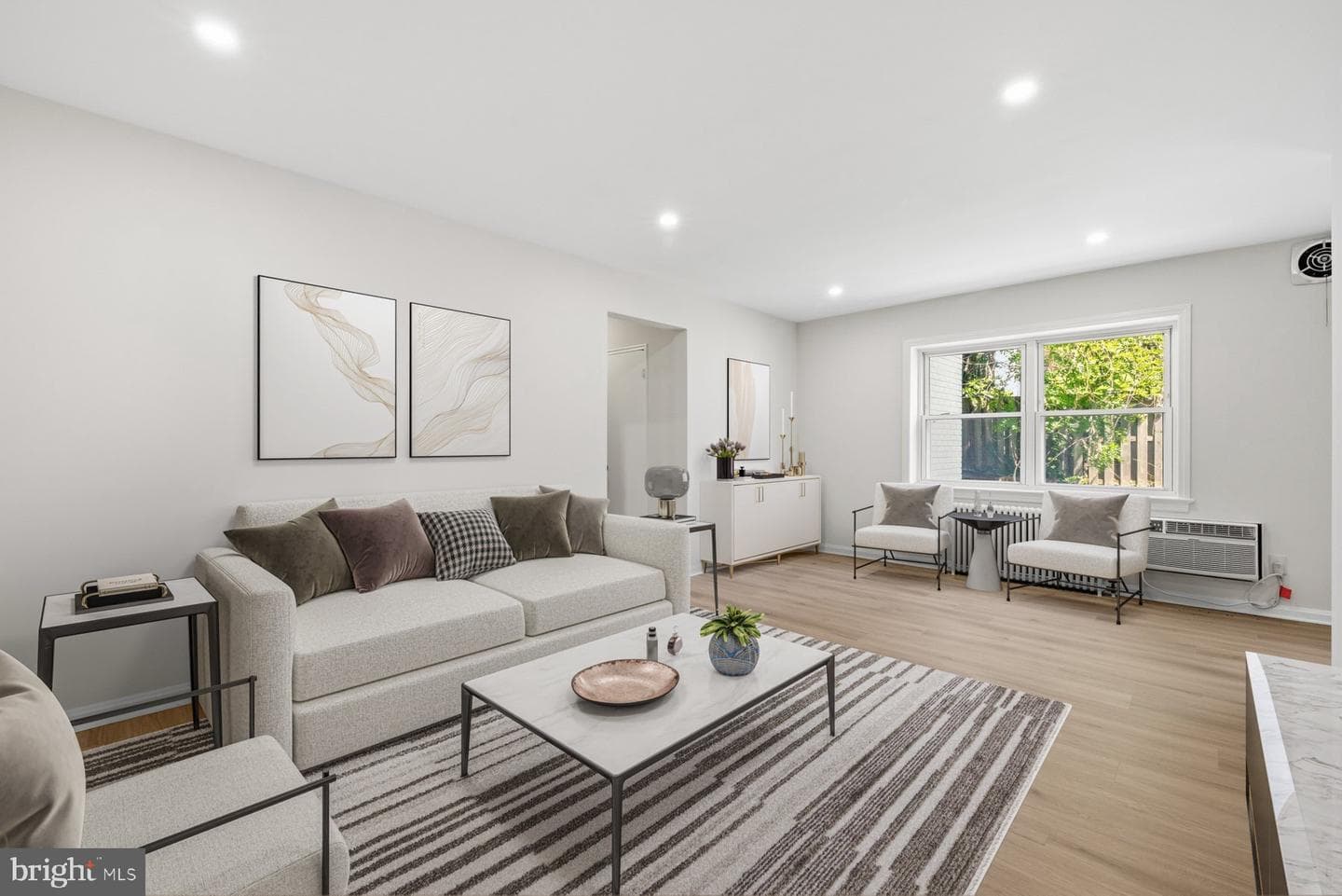 4803 Wellington Drive #102, Chevy Chase