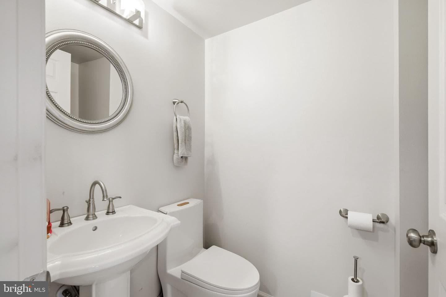 13716 Lockdale Road photo 16