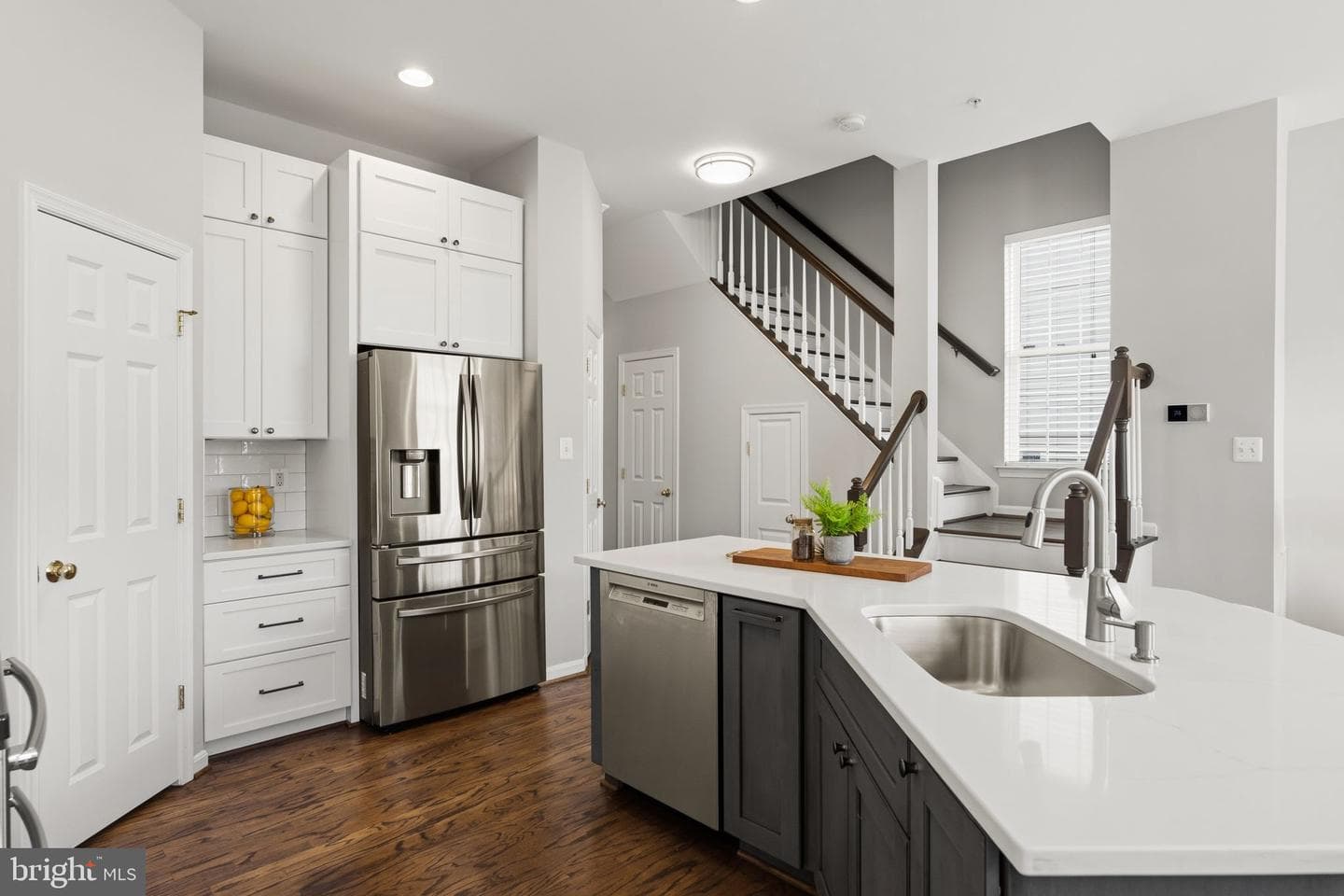 1324 Main Mews photo 16