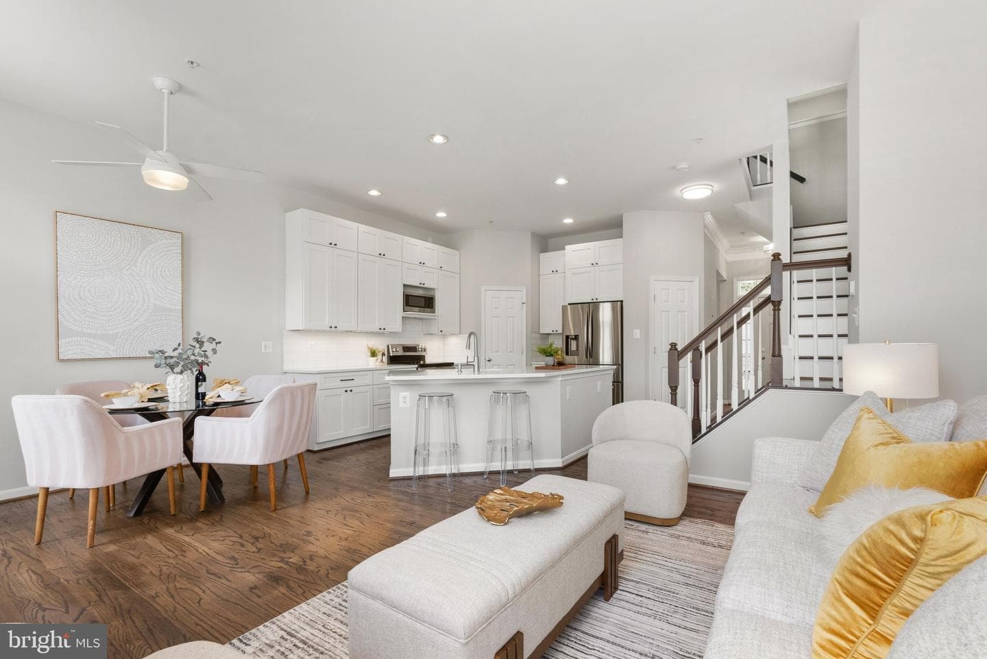 1324 Main Mews photo 23