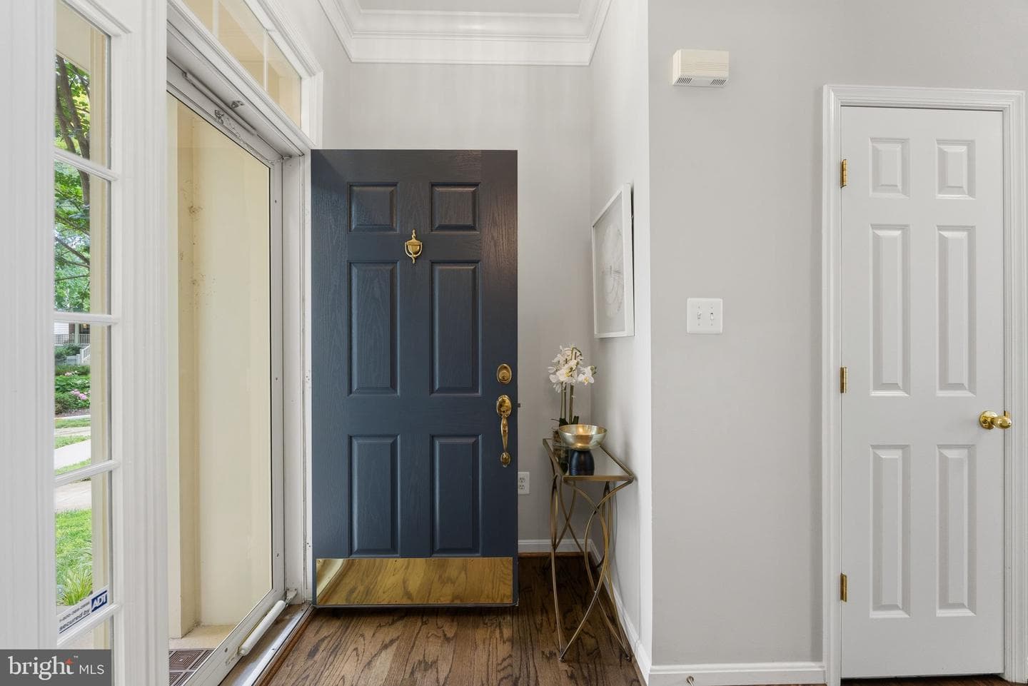 1324 Main Mews photo 6