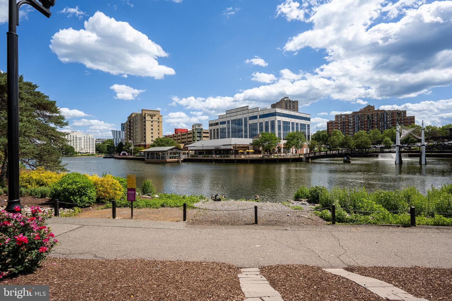 310 Crown Park Avenue photo 86