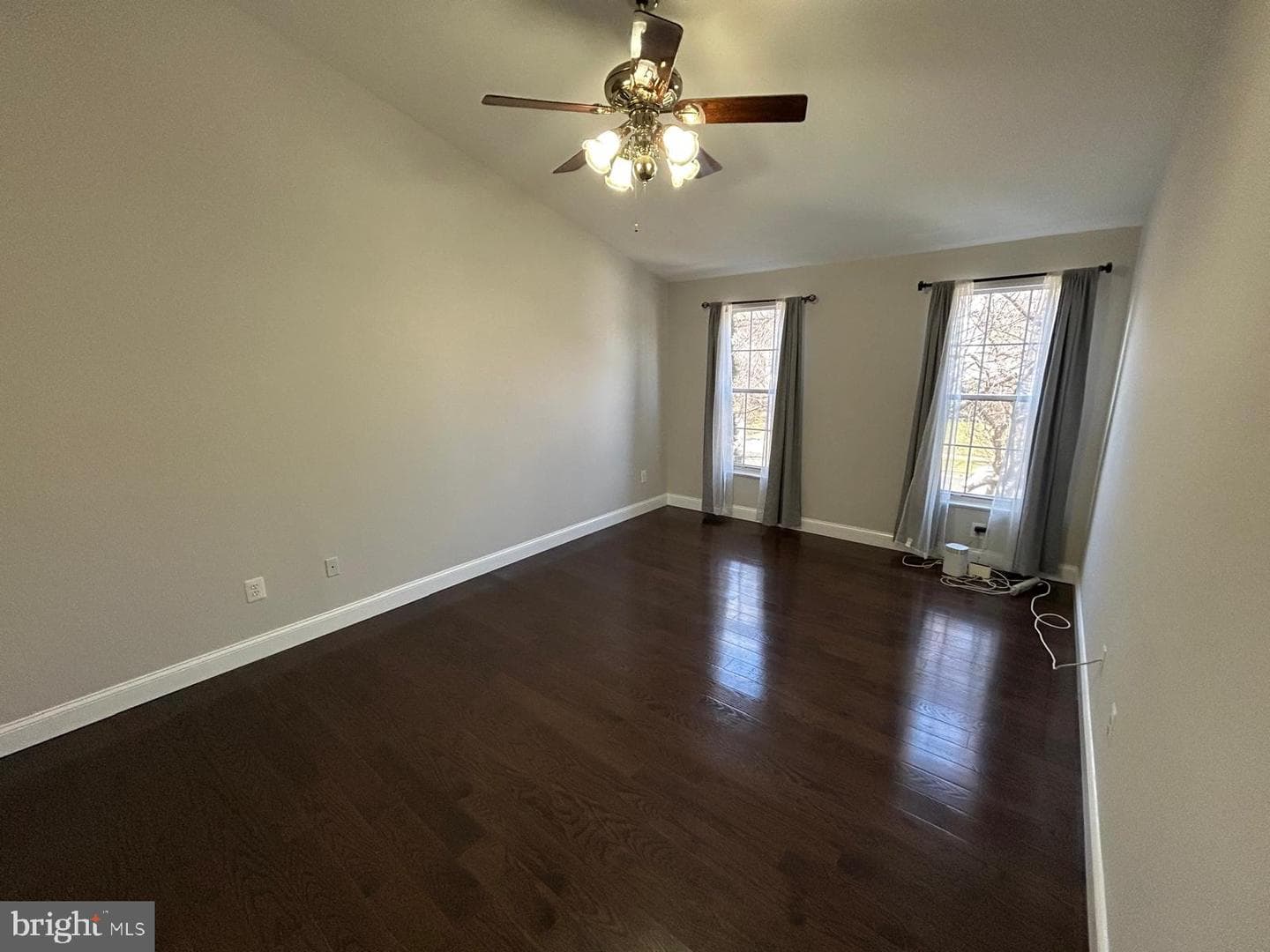 18527 Meadowland Terrace photo 23