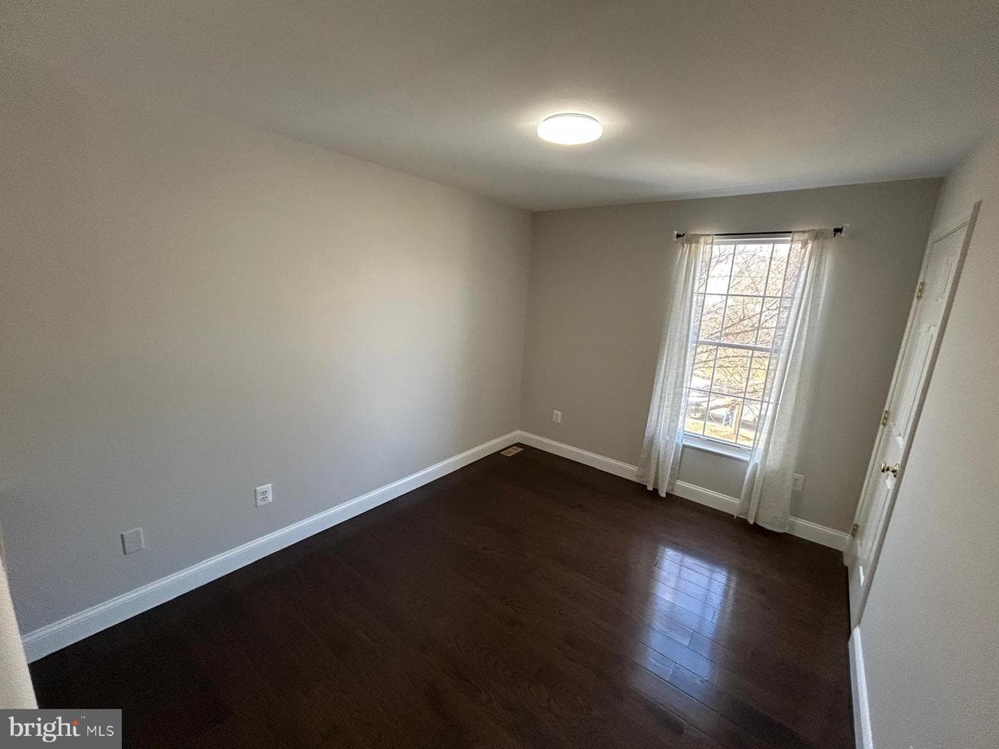 18527 Meadowland Terrace photo 32