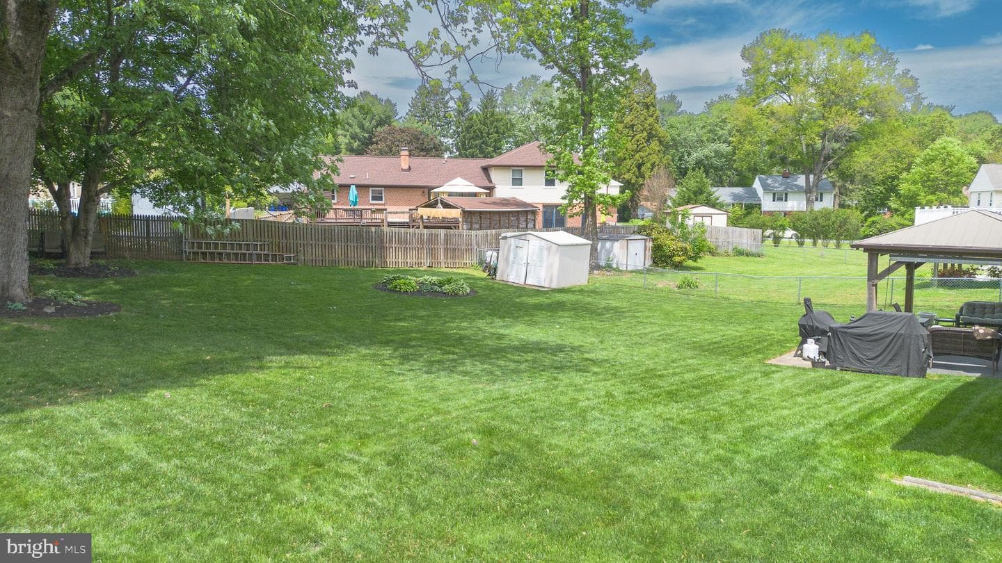 18908 Rolling Acres Way photo 3