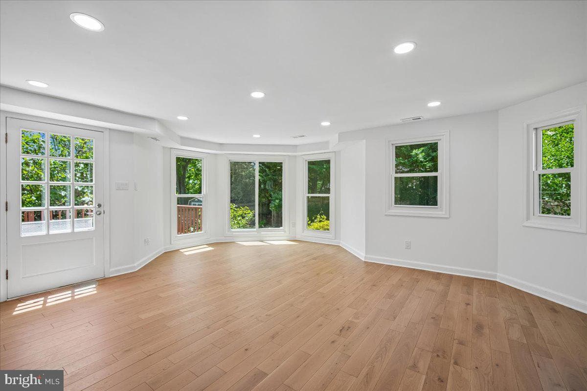 5304 Sherrill Avenue photo 10