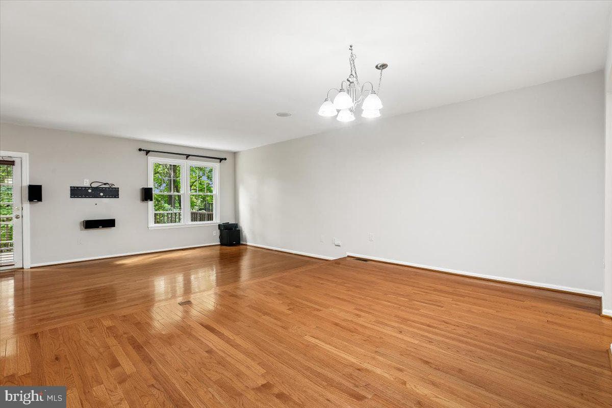 6024 Loganwood photo 25