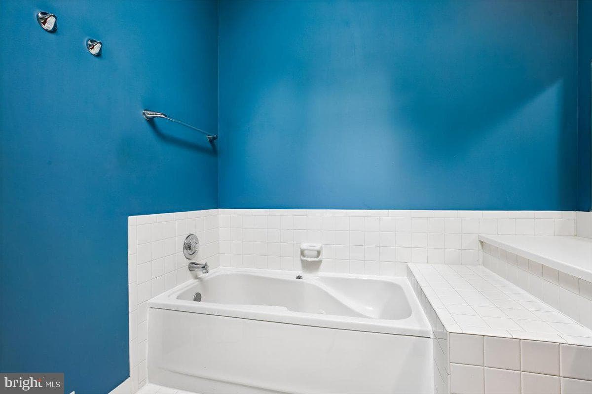 6024 Loganwood photo 48
