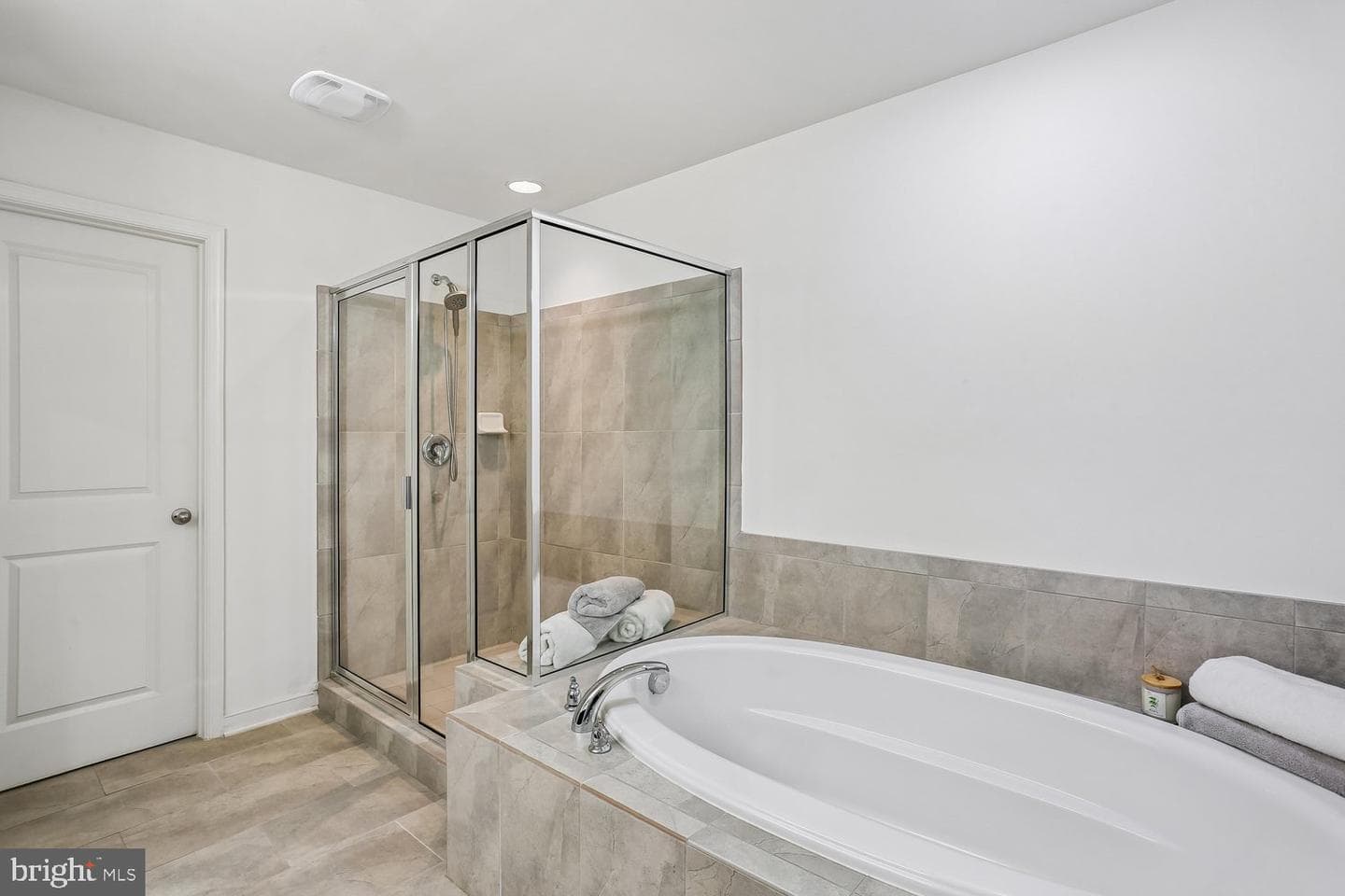 123 Fairbanks Drive photo 25