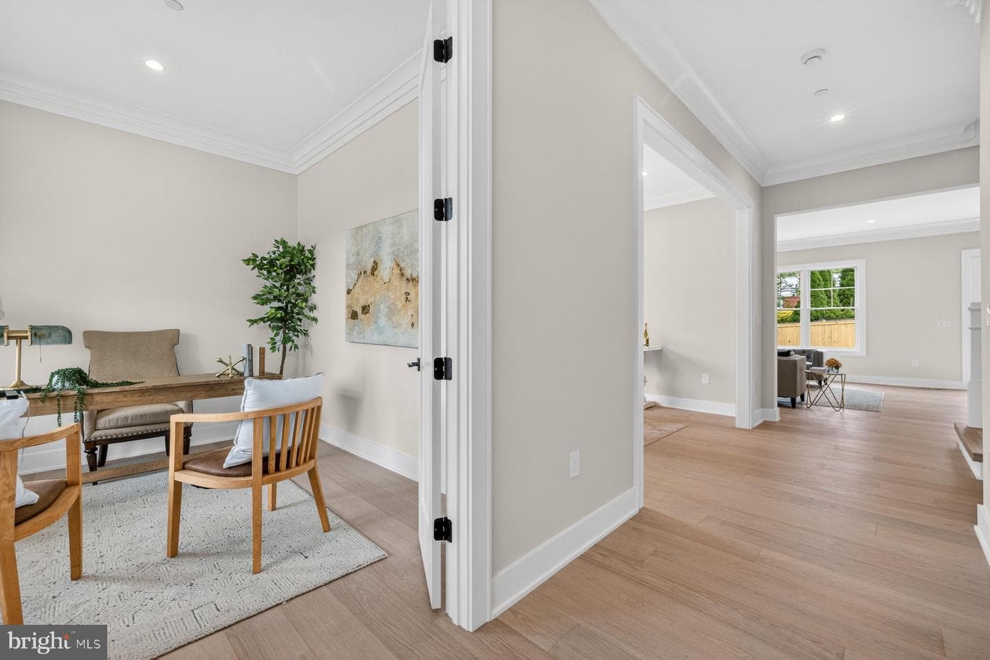 5015 Cushing Drive photo 4
