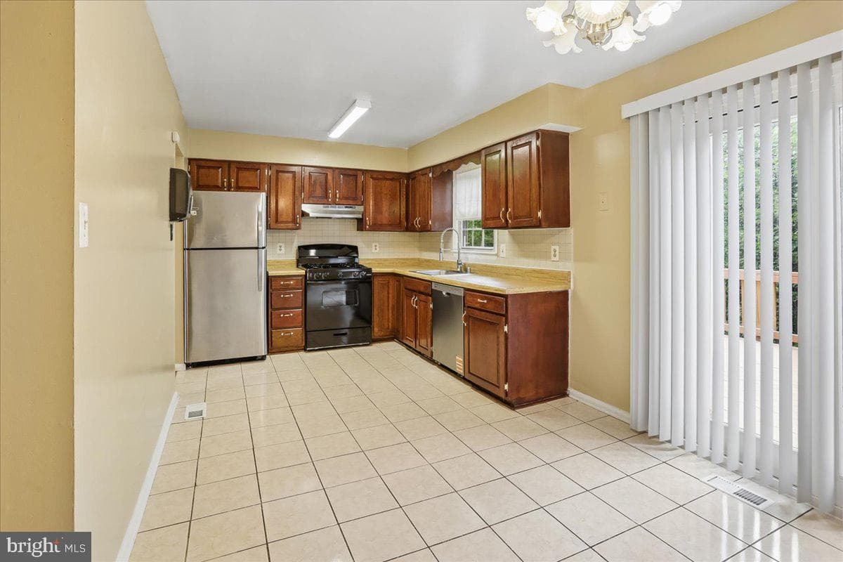 130 Deer Park Way photo 9