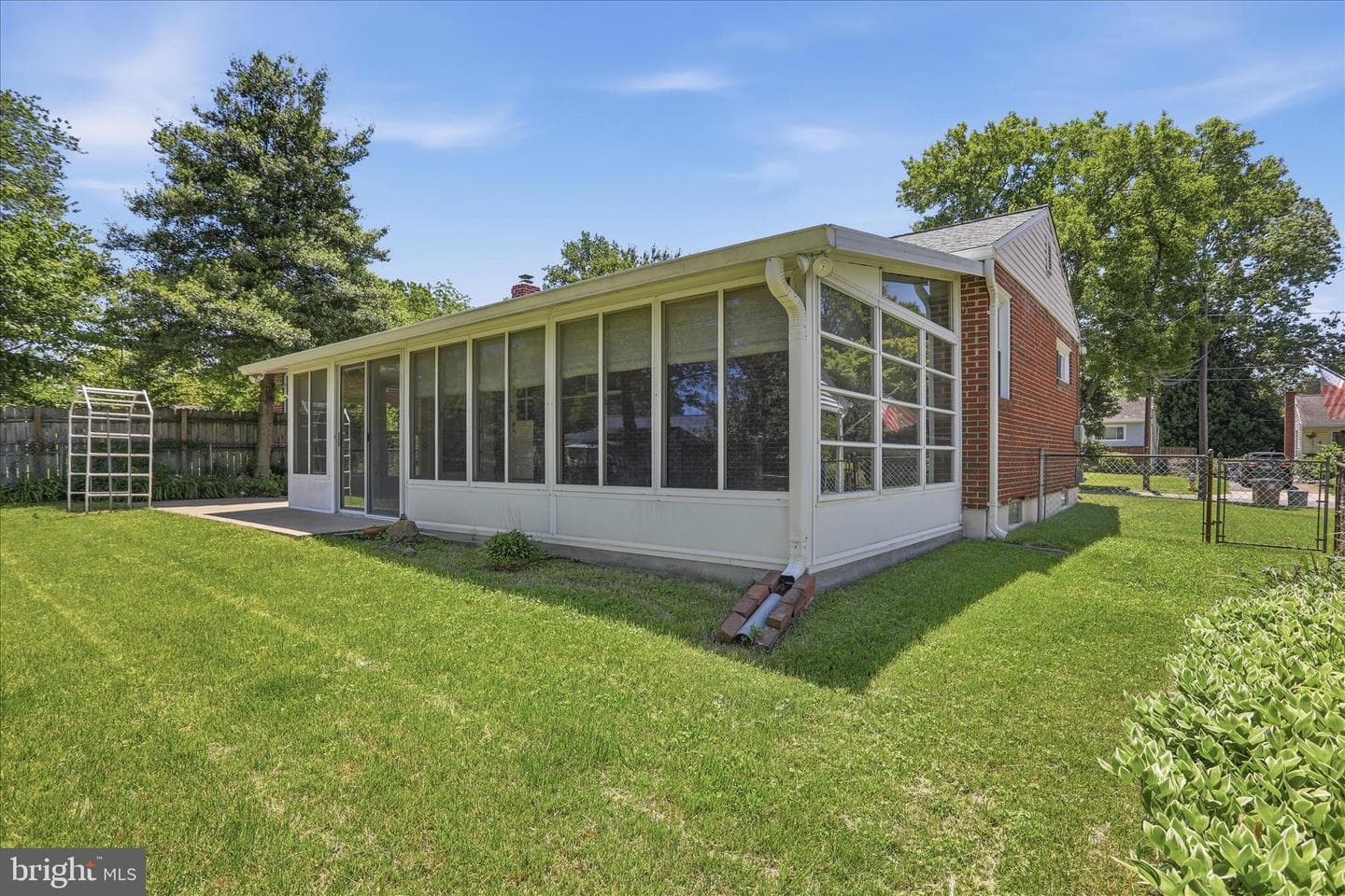 1014 Scott Avenue photo 35