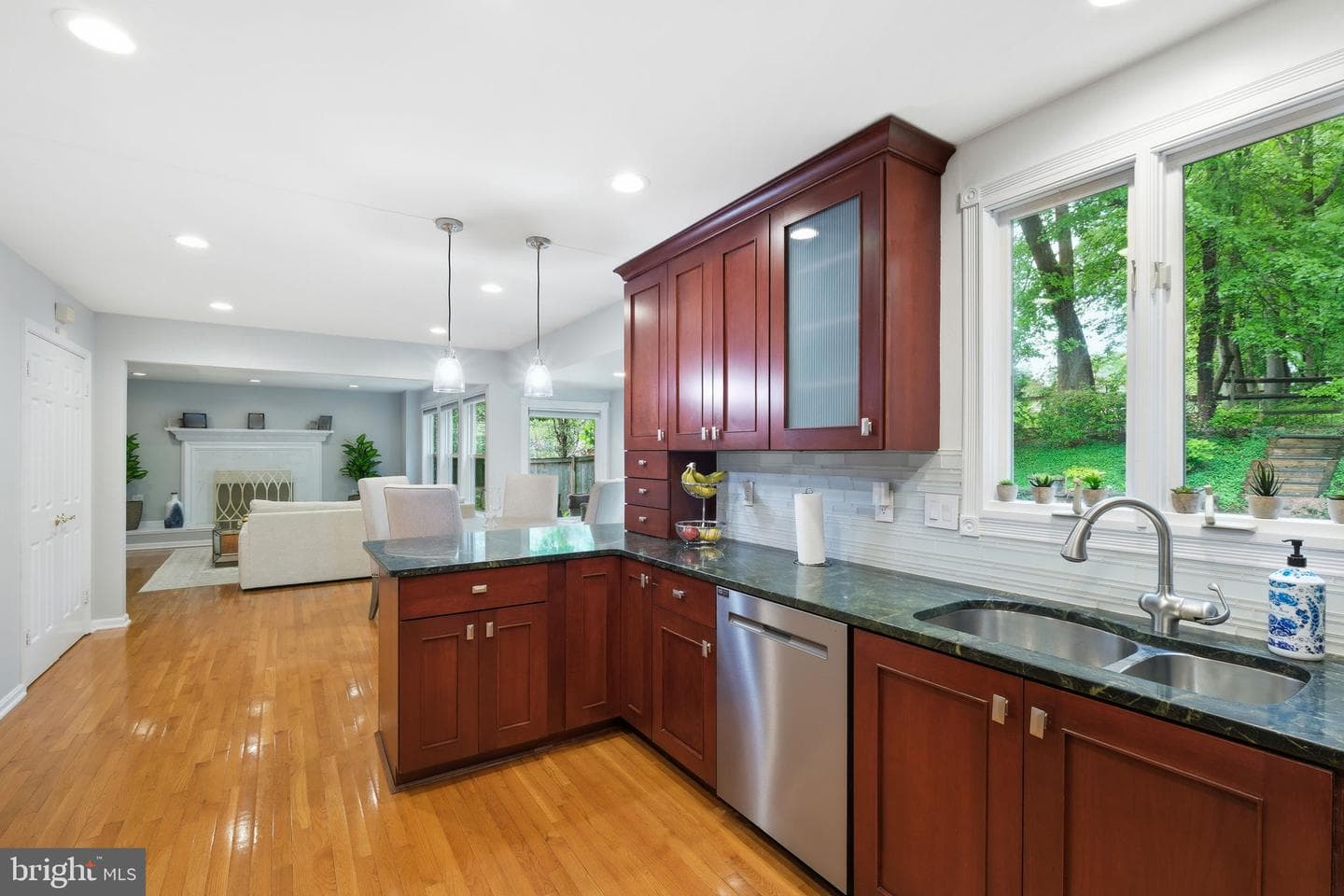 12213 Galesville Drive photo 9