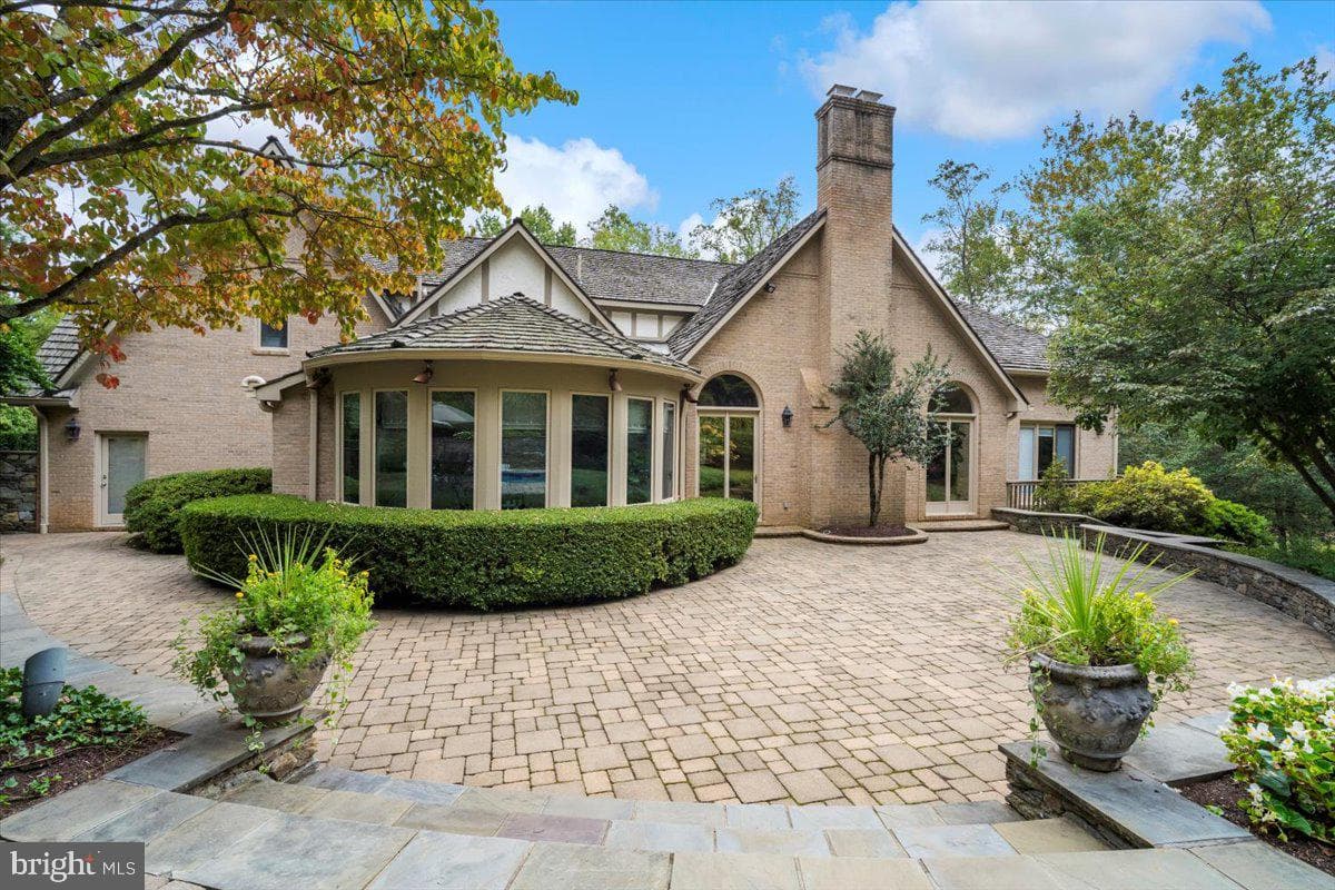 8917 Harvest Square Court photo 61