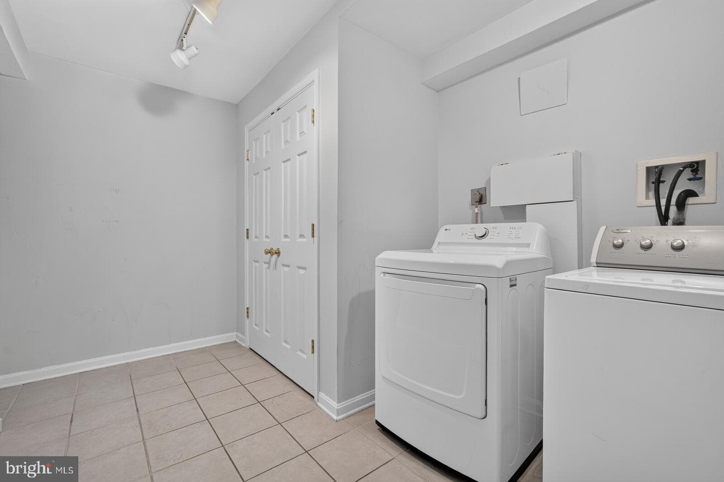 4836 Cloister Drive photo 44