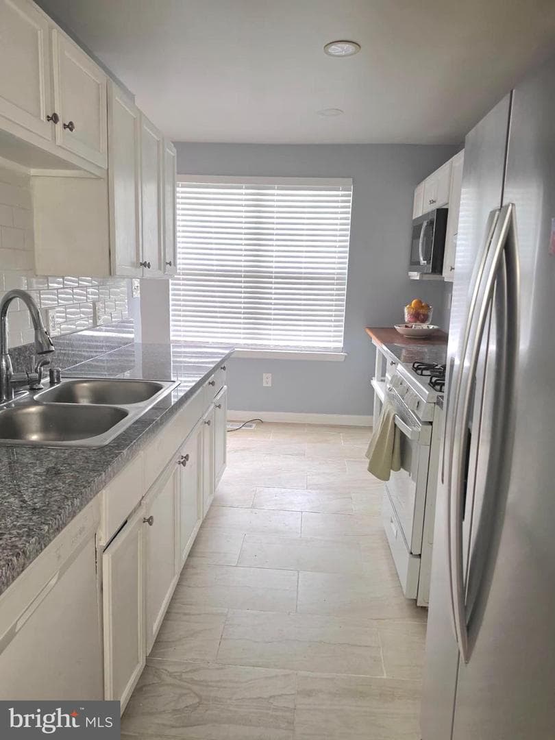 9105 Chesley Knoll Court photo 5