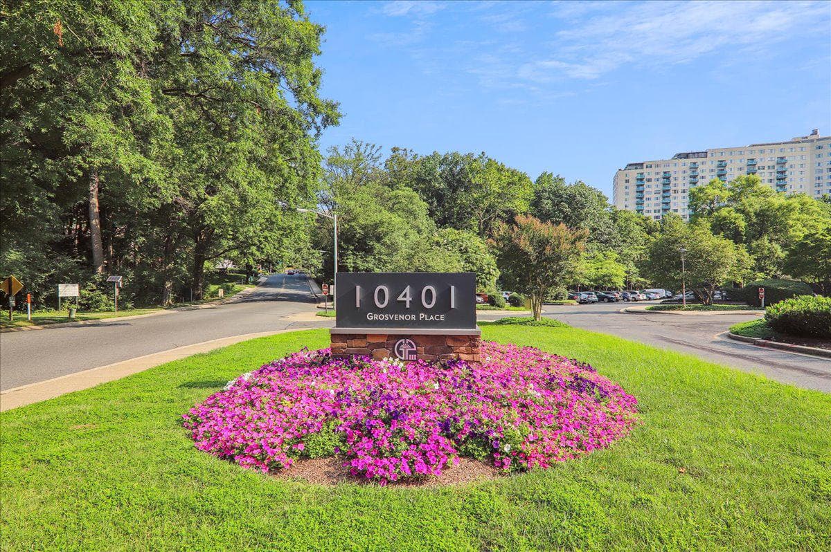 10401 Grosvenor Place #501 photo 50