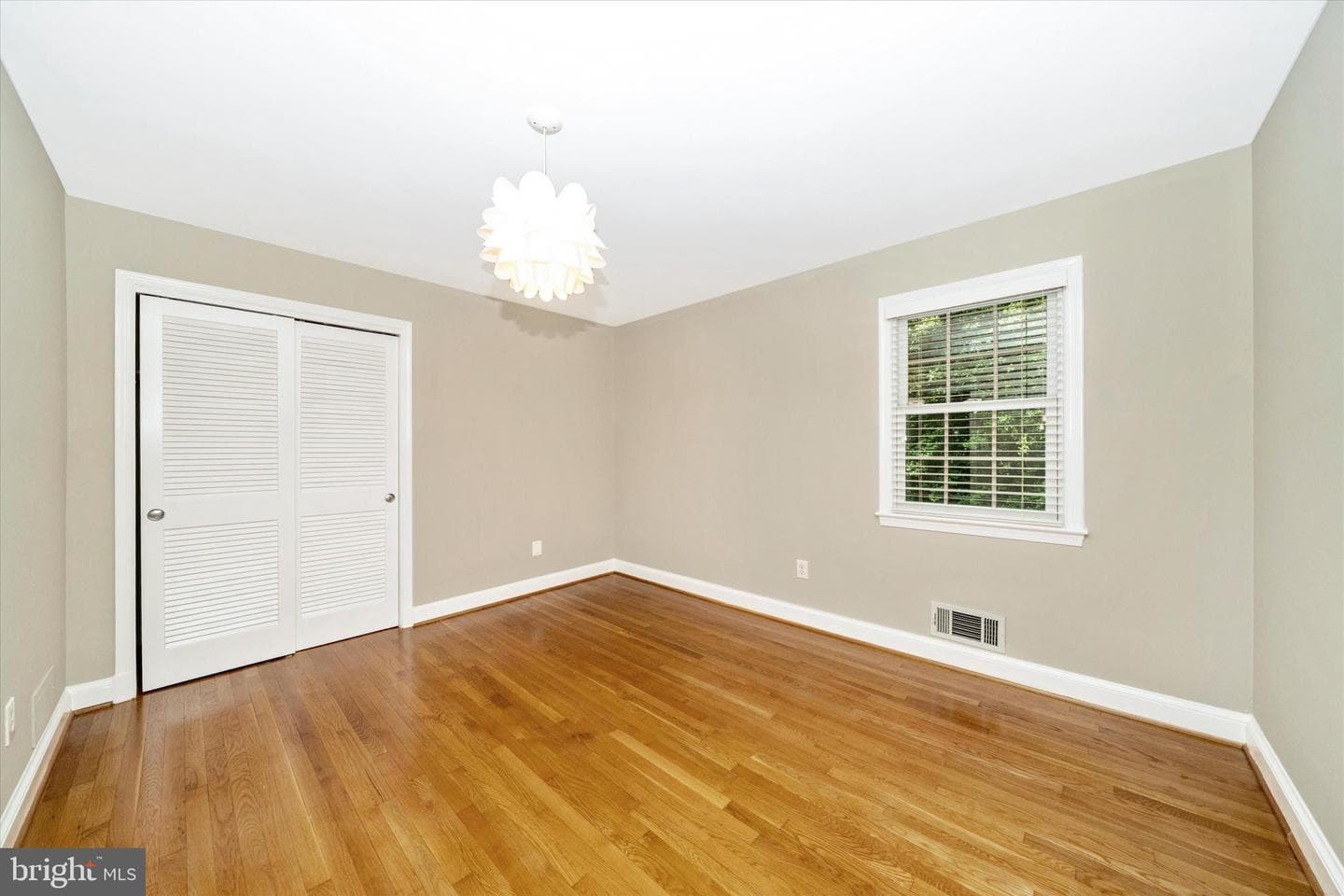 1100 Notley Road photo 37