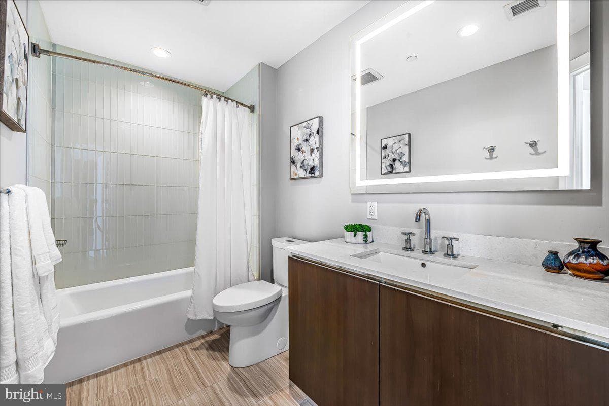 930 Rose Avenue #1802 photo 12
