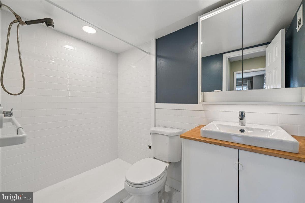 1121 University Boulevard W #1207 photo 16