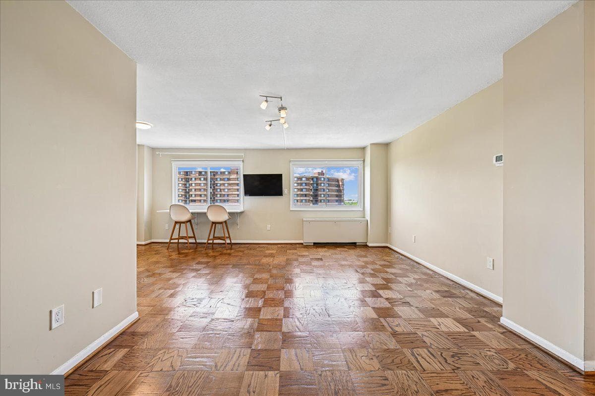 1121 University Boulevard W #1207 photo 4
