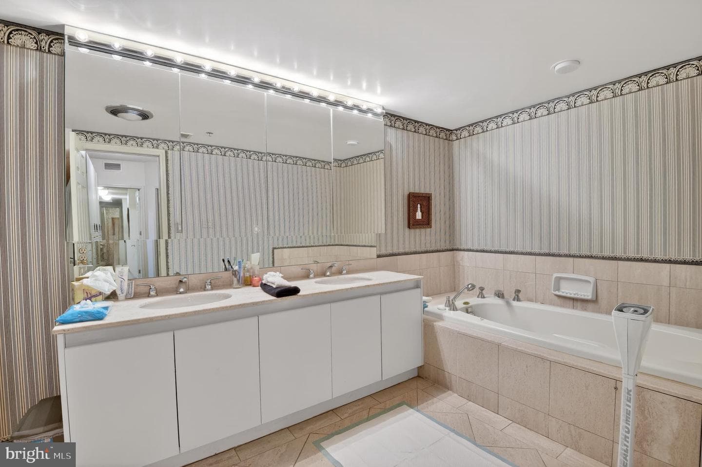 5600 Wisconsin Avenue #1-207 photo 15