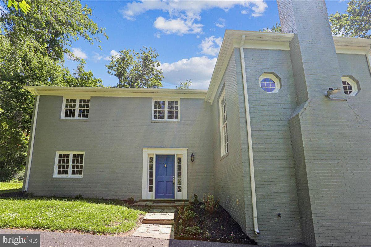 12811 Lacy Drive photo 3