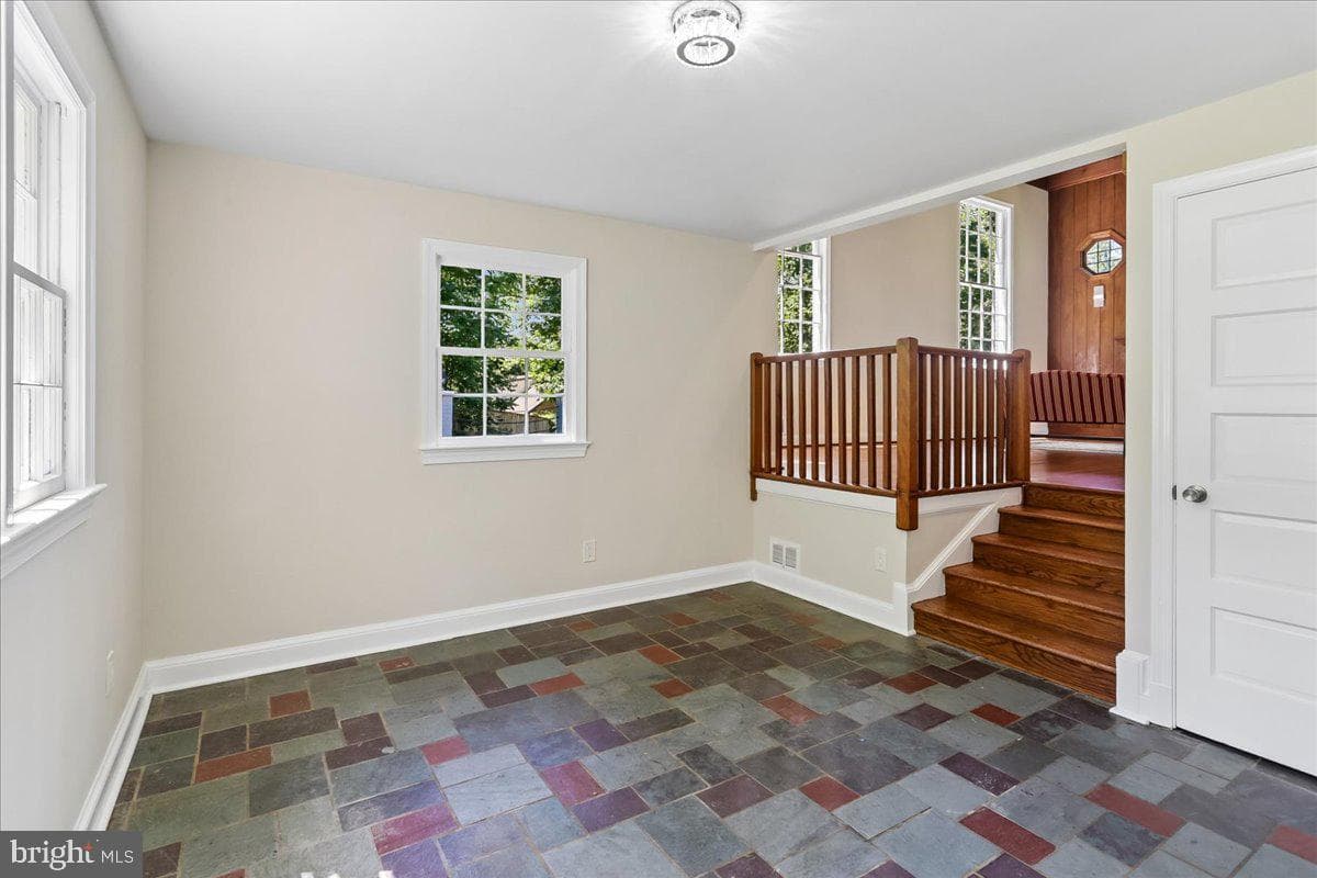 12811 Lacy Drive photo 9