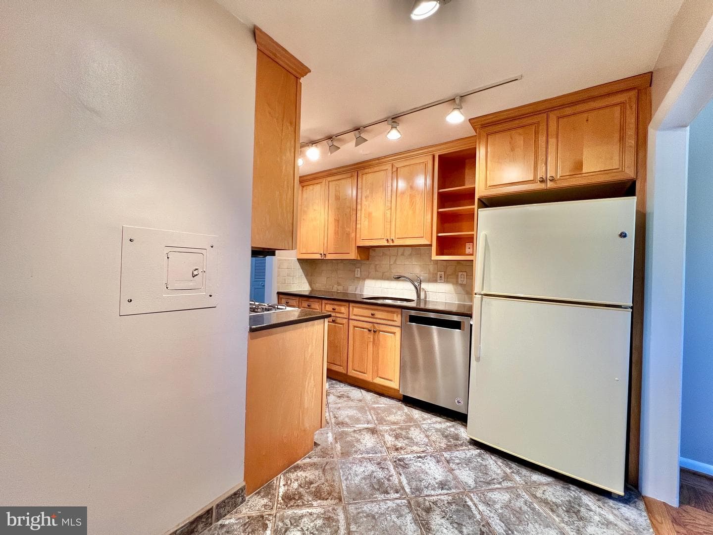 10500 Rockville Pike # 401 photo 7