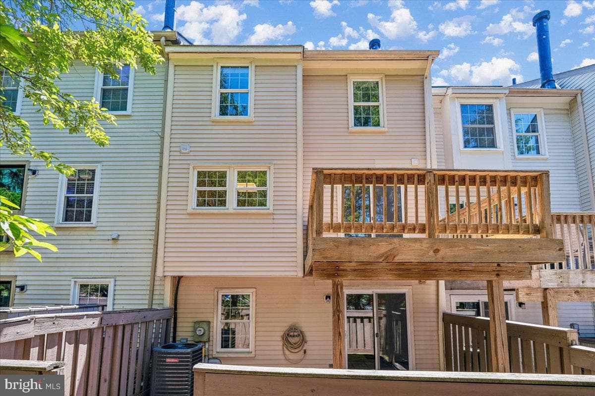 8541 Hawk Run Terrace photo 32