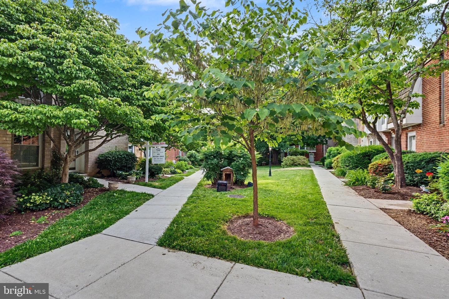 8328 N Brook Lane photo 45