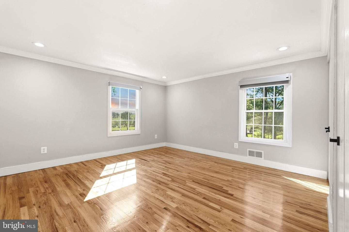 8701 Lochaven Drive photo 44
