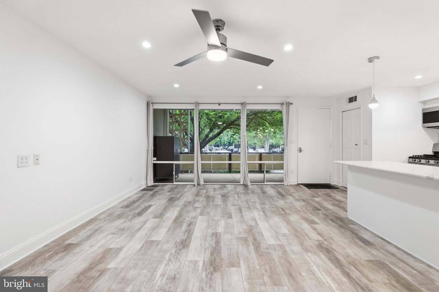 7525 Spring Lake Drive #c2 photo 15