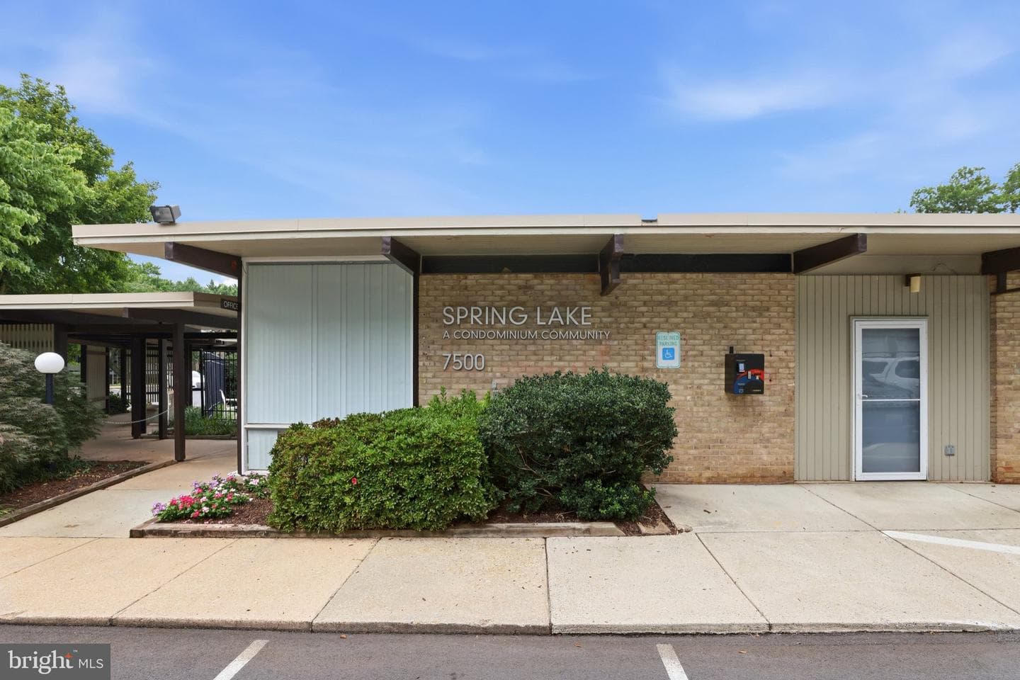 7525 Spring Lake Drive #c2 photo 37