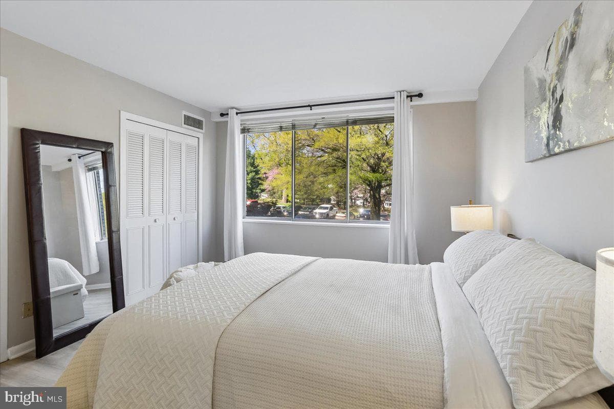 4977 Battery Lane #1-211 photo 12