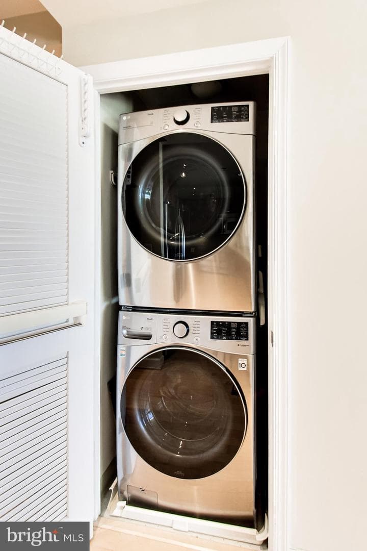 5750 Bou Avenue #1501 photo 31
