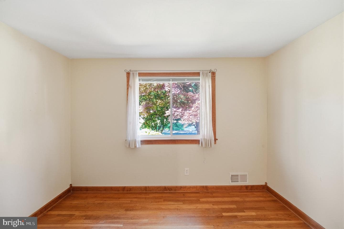 12615 Eastbourne Drive photo 25