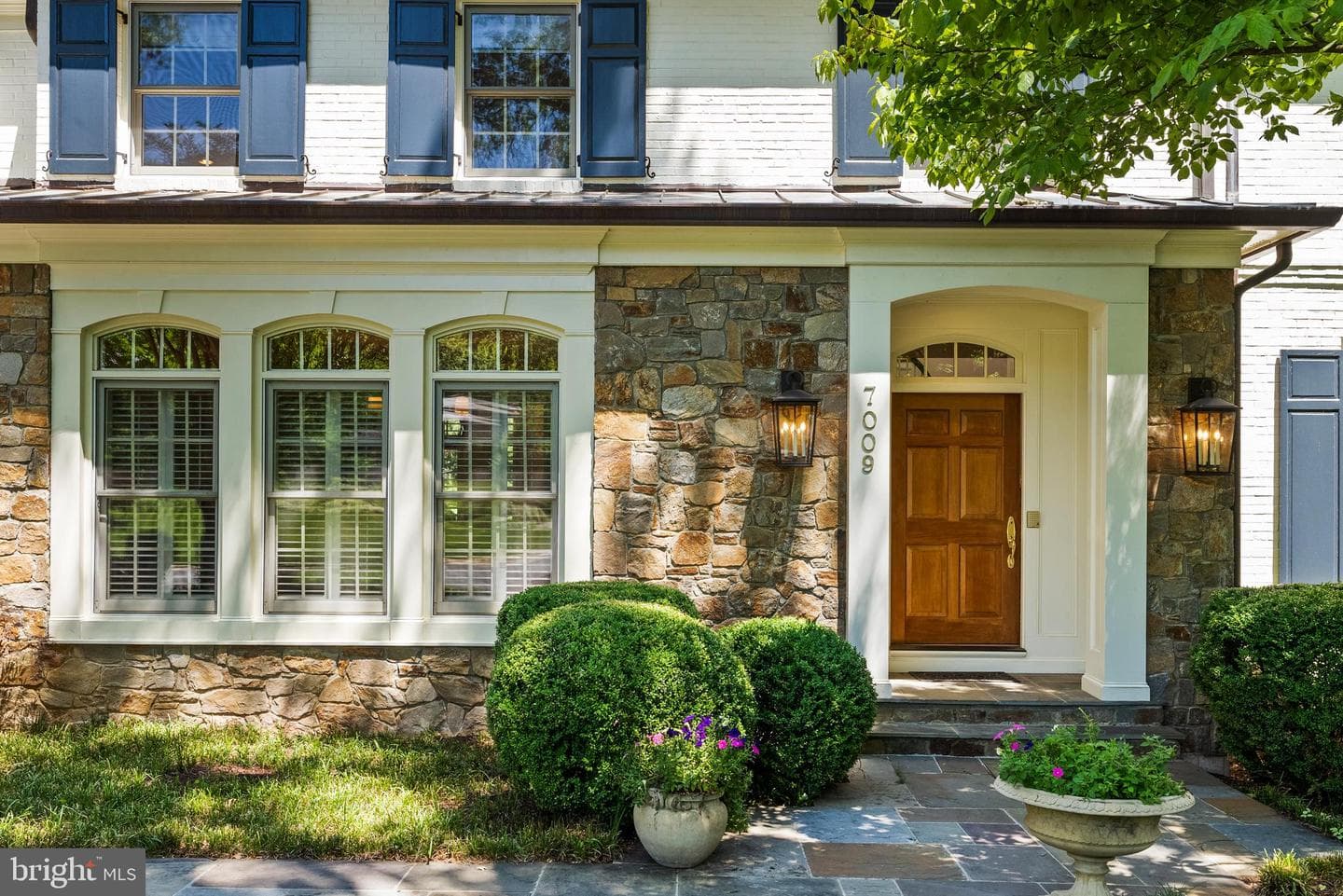 7009 Loch Lomond Drive photo 3