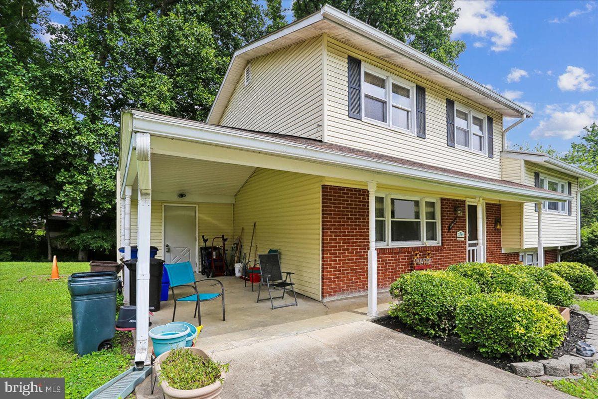 12622 Eastbourne Drive photo 4