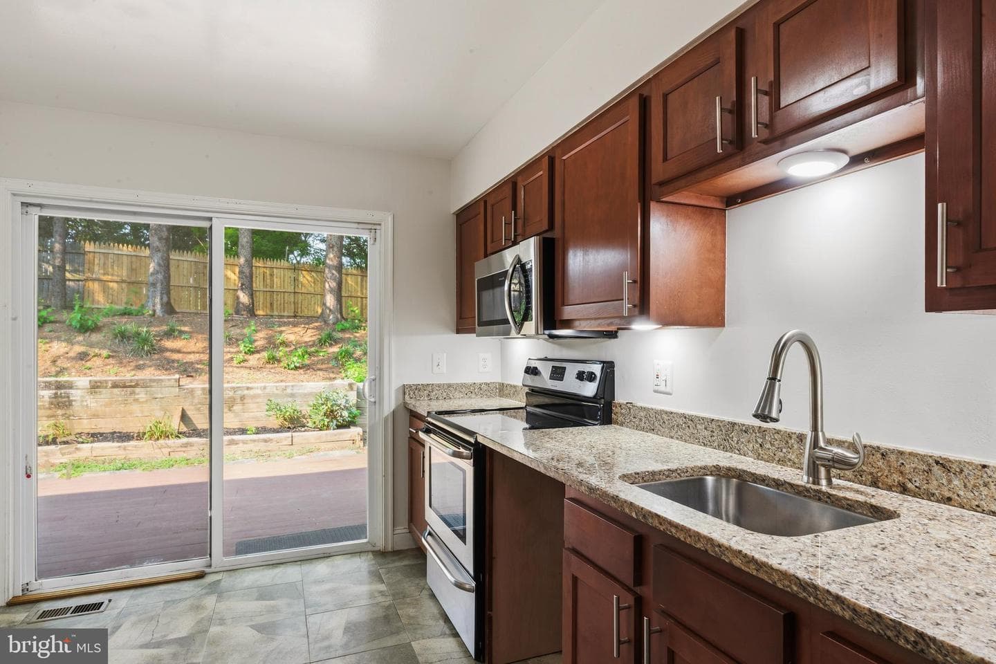 19044 Mcfarlin Drive photo 14