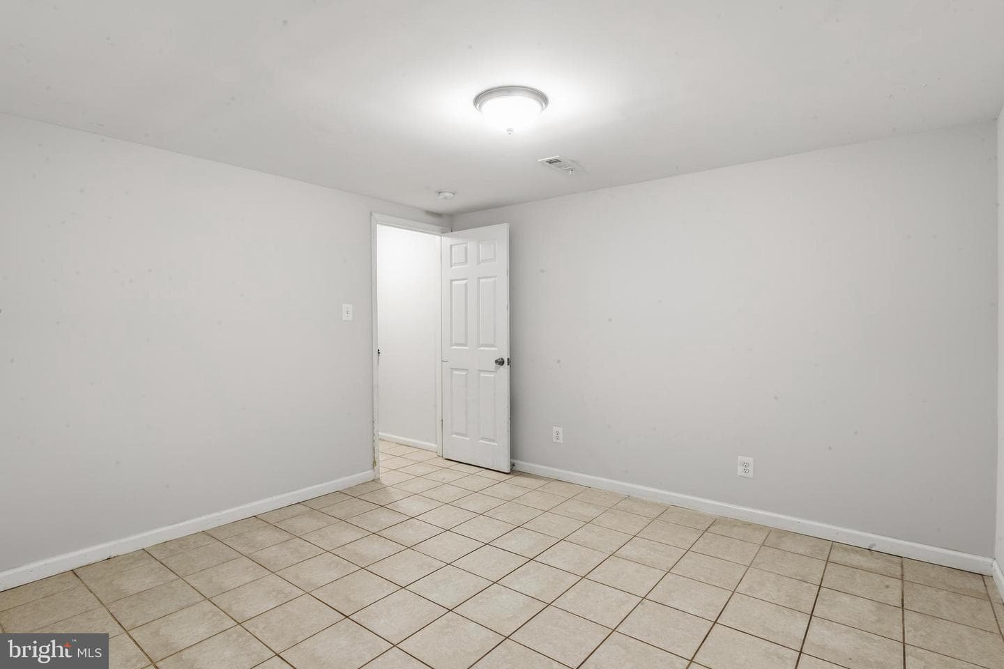 19044 Mcfarlin Drive photo 34